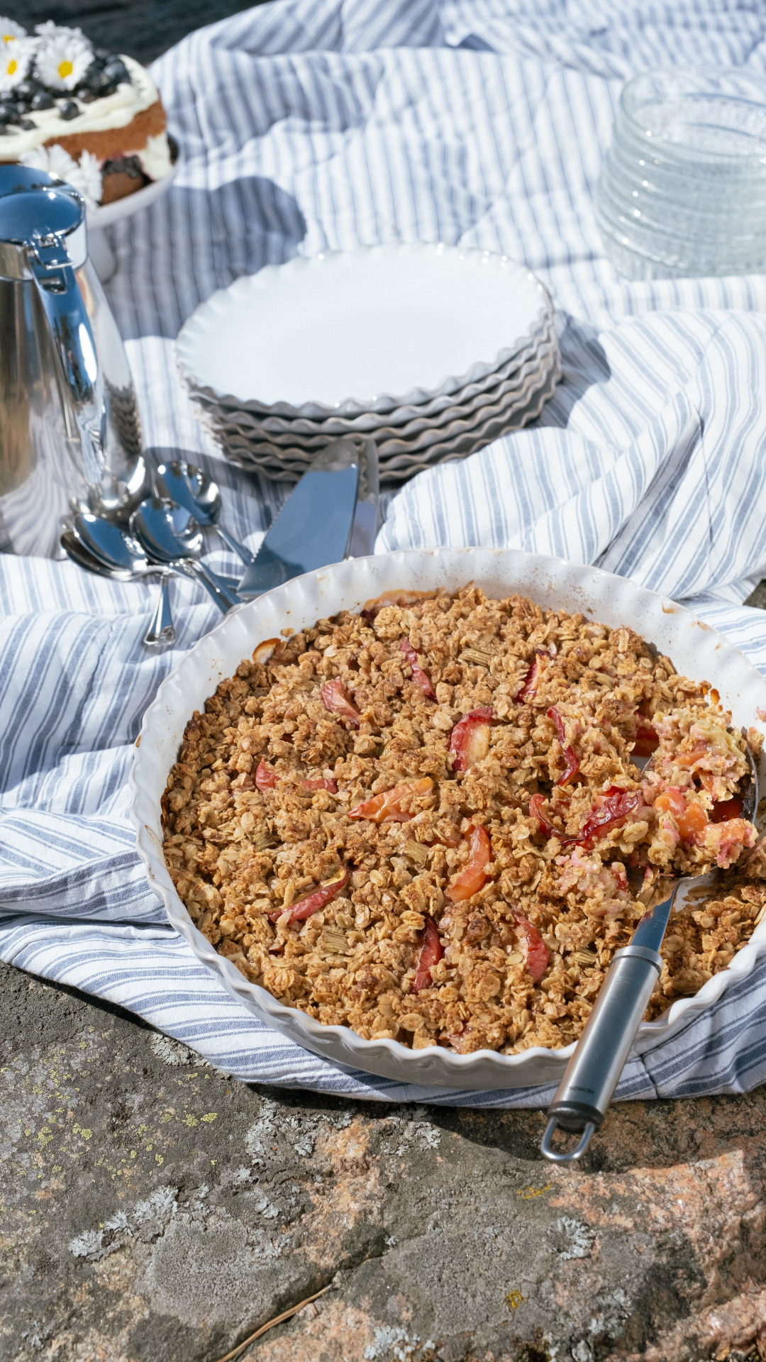 Raparperi-nektariinicrumble