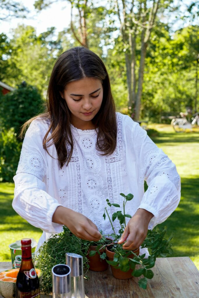 Miten säilyttää yrttejä pitkään? Tee yrttikuutioita!