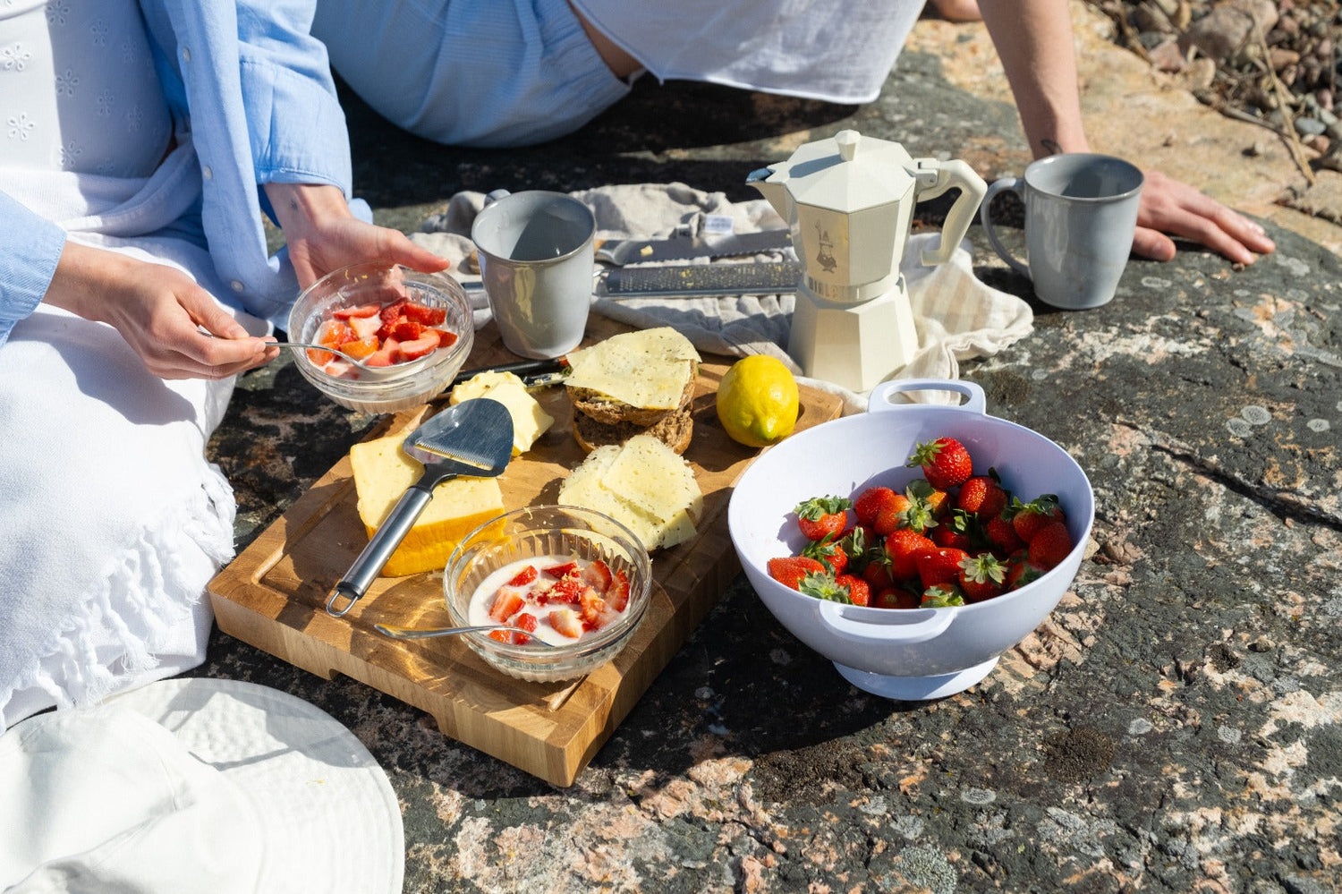 Aamiainen auringon alla