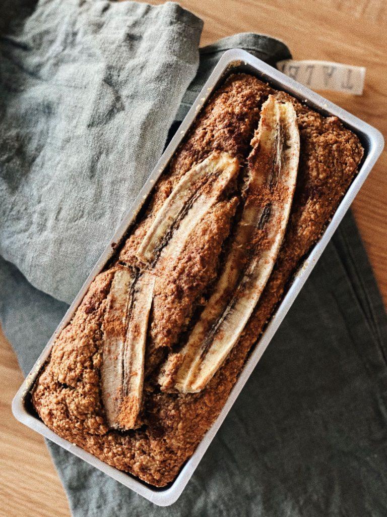 Gluteeniton banaanileipä