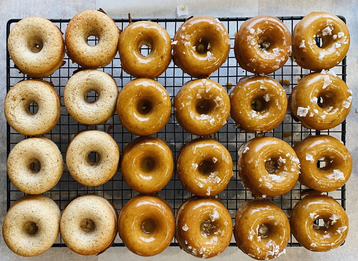 Helpot donitsit uunissa