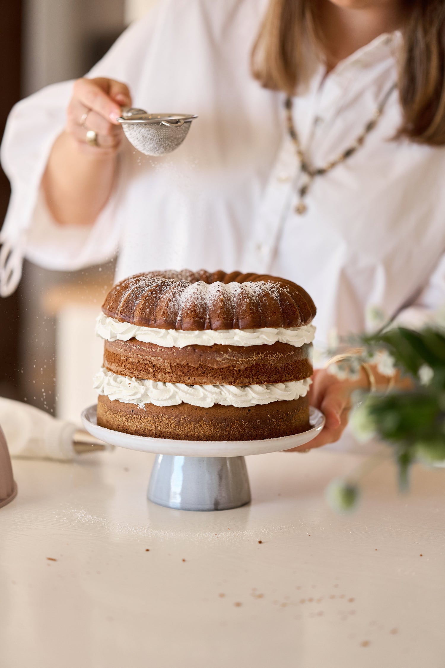 Täytetty kuivakakku