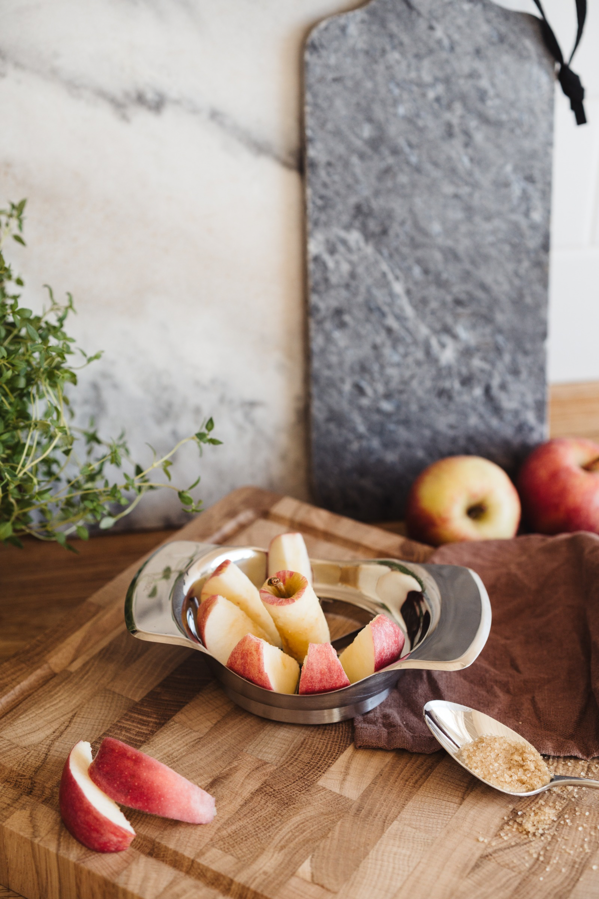 OMENALOHKOJA, terästä