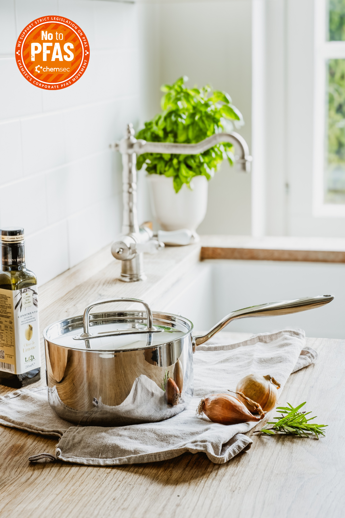SAUCE PAN WITH LID 18 cm 2,5 L Cerasafe® Triply – HEIROL