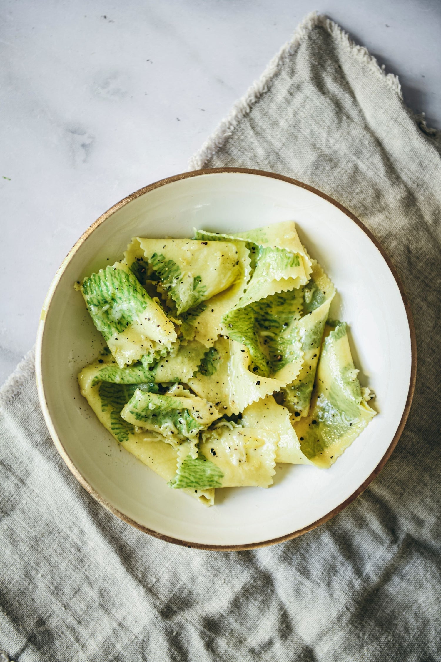 Salviapappardelle cacio e pepe