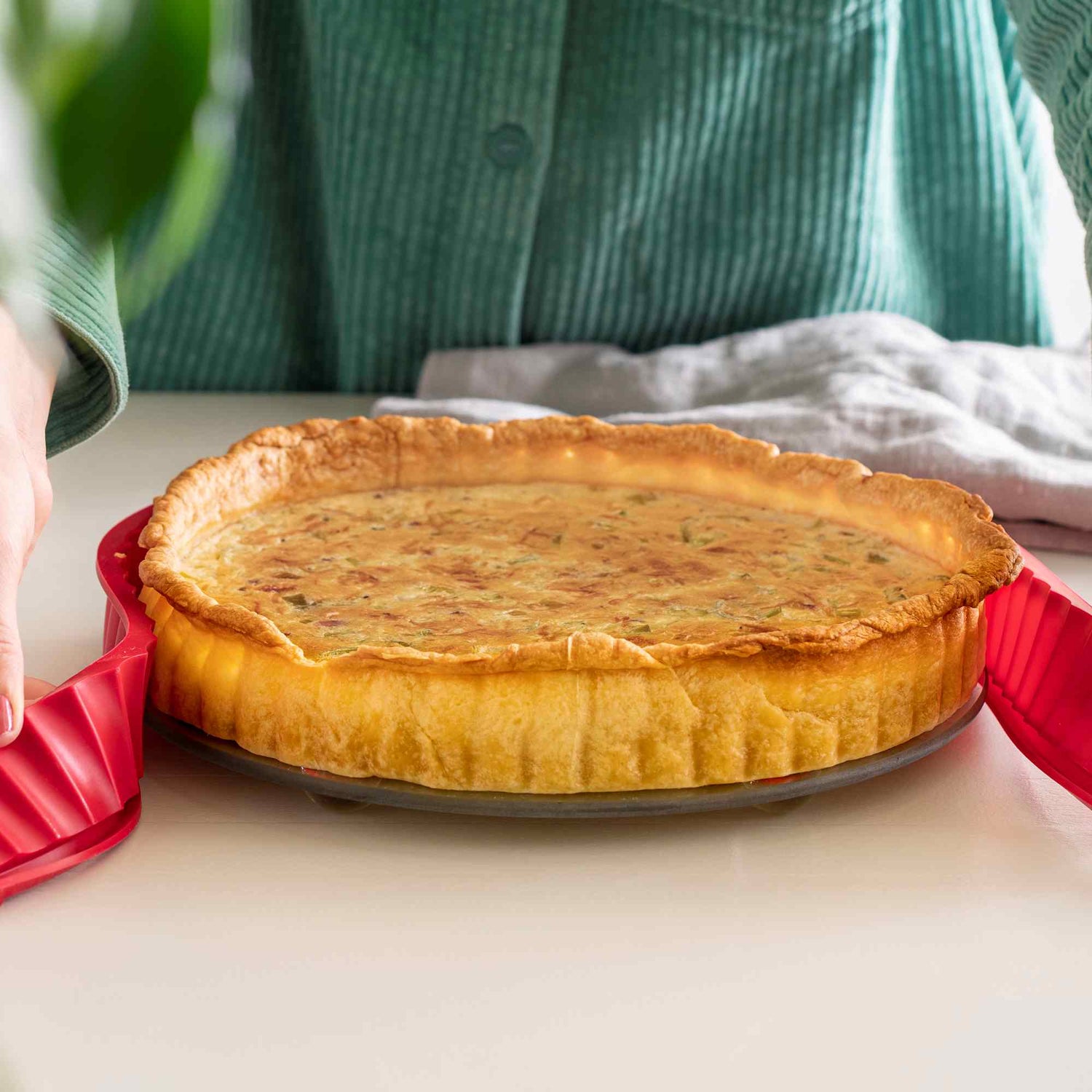 QUICHE-VUOKA LASIPOHJALLA 26 cm 1,8 L