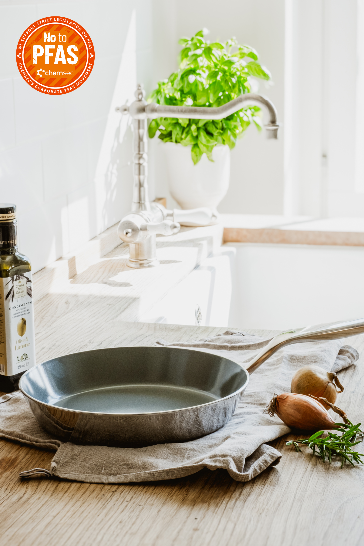 PAISTINPANNU 24 cm Cerasafe® Triply