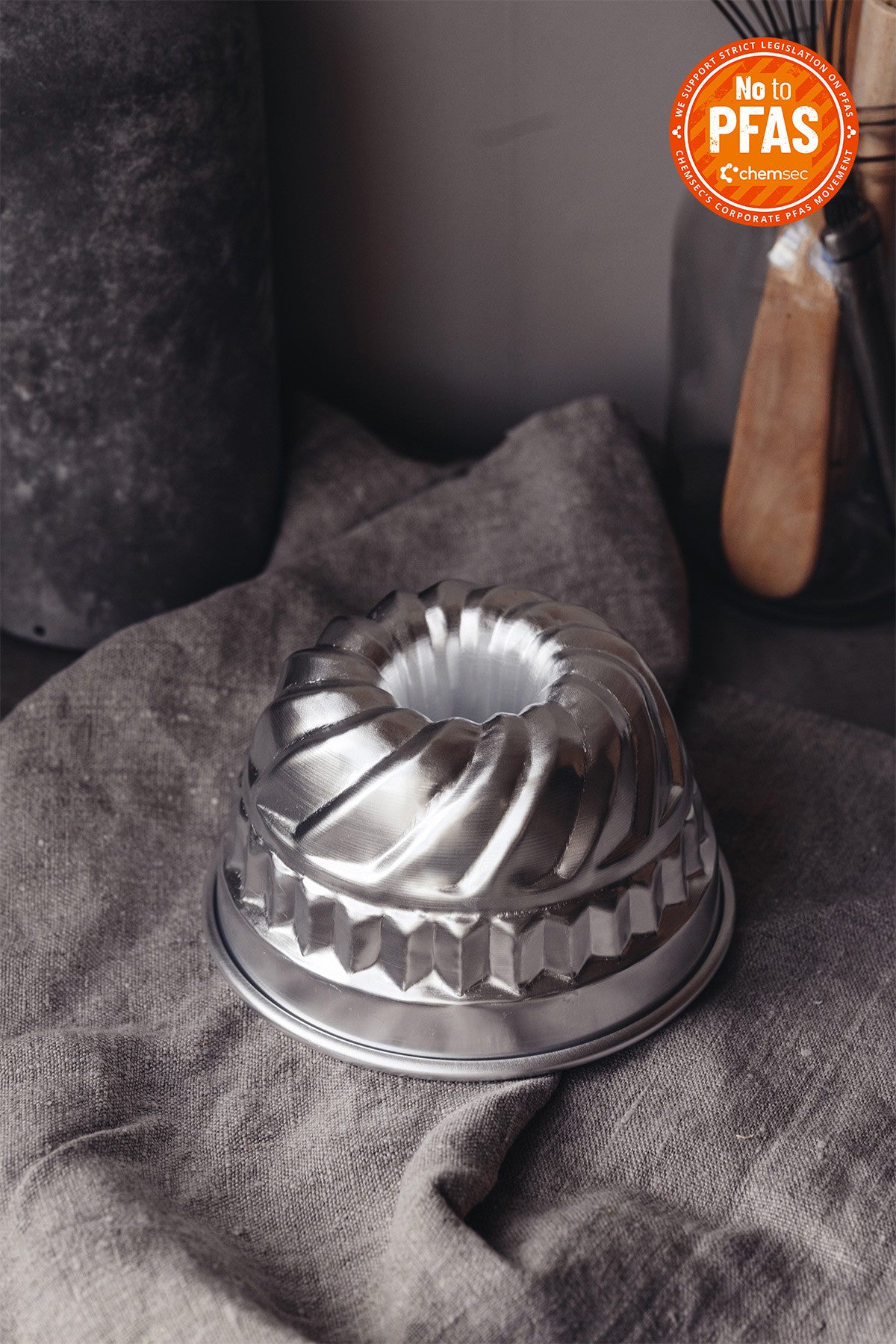 FLUTED CAKE PAN aluminium 14 cm 0,9 L